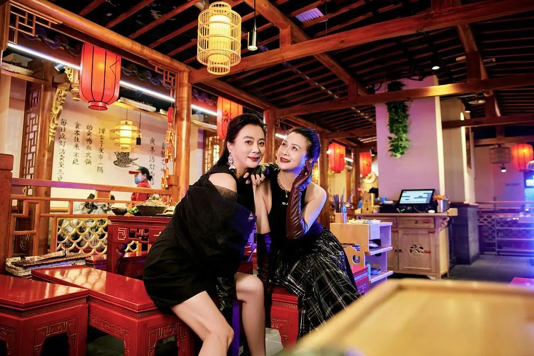 Read more about the article 玉兔精，也跳起了广场舞