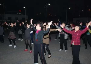 Read more about the article 老伴跳广场舞每天深夜回家，劝告无用后，我做了一件比她还狠的事